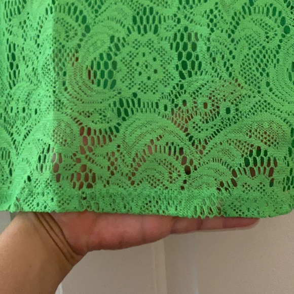 ✨Reduced EYELASH tank / crop top - semi sheer in a neon green lace - Picture 3 of 3